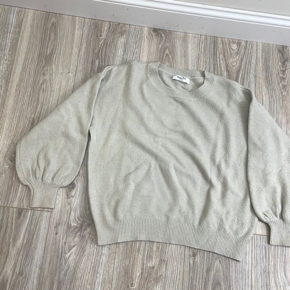 Double zero oatmeal size small sweater